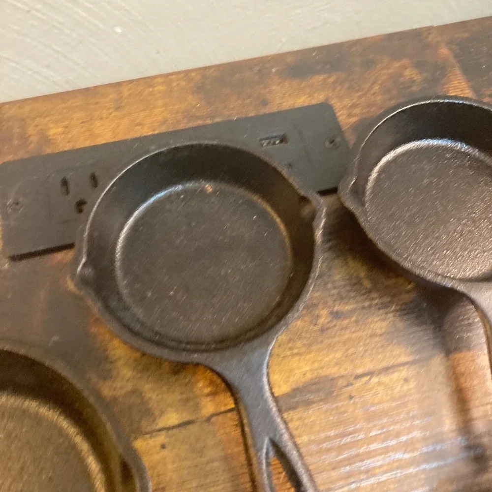 Lodge Cast Iron Mini Skillet 5 Piece Bundle USA LMS H5MS Black Skillets